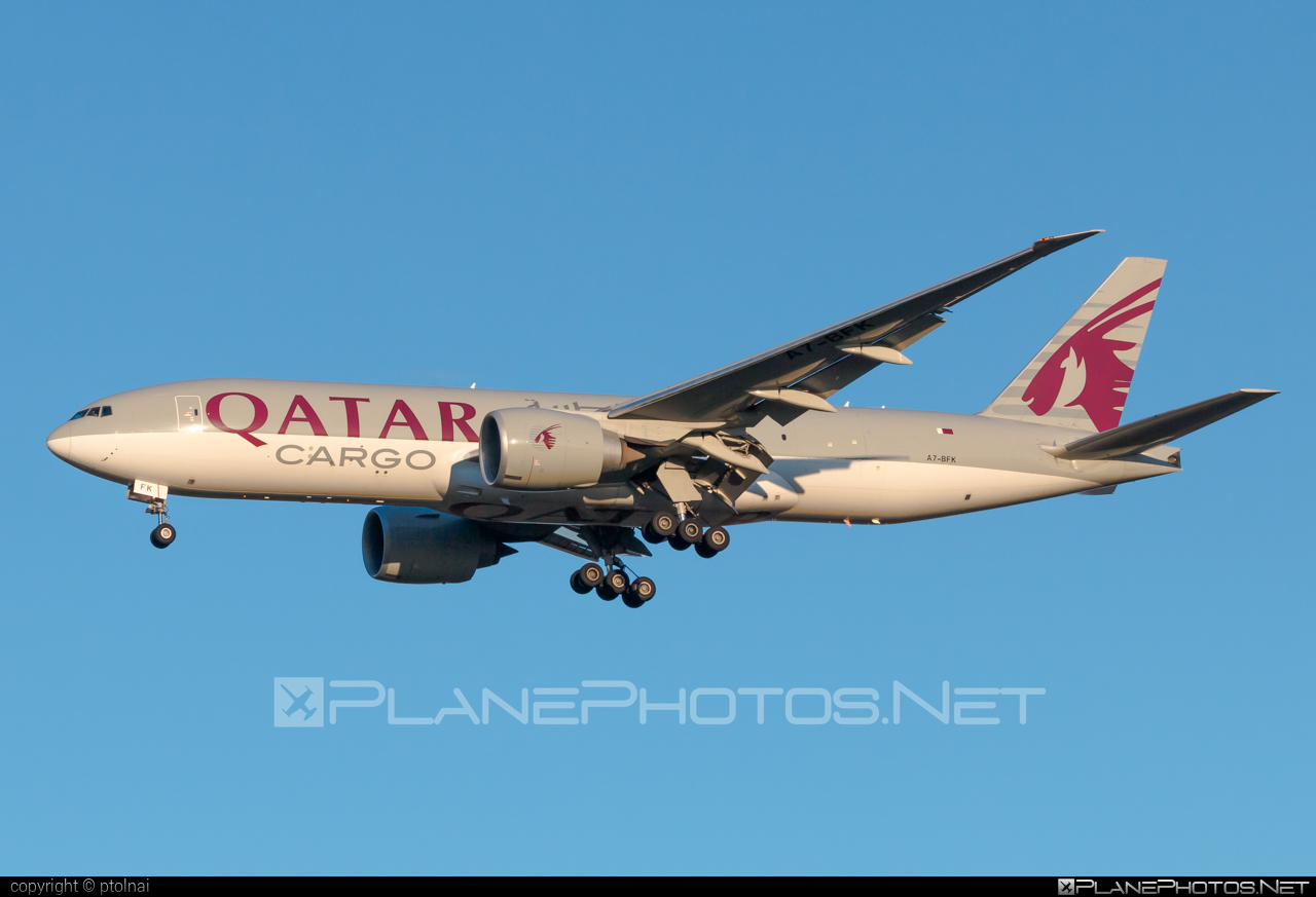 Boeing 777F - A7-BFK operated by Qatar Airways Cargo #b777 #b777f #b777freighter #boeing #boeing777 #qatarairwayscargo #tripleseven