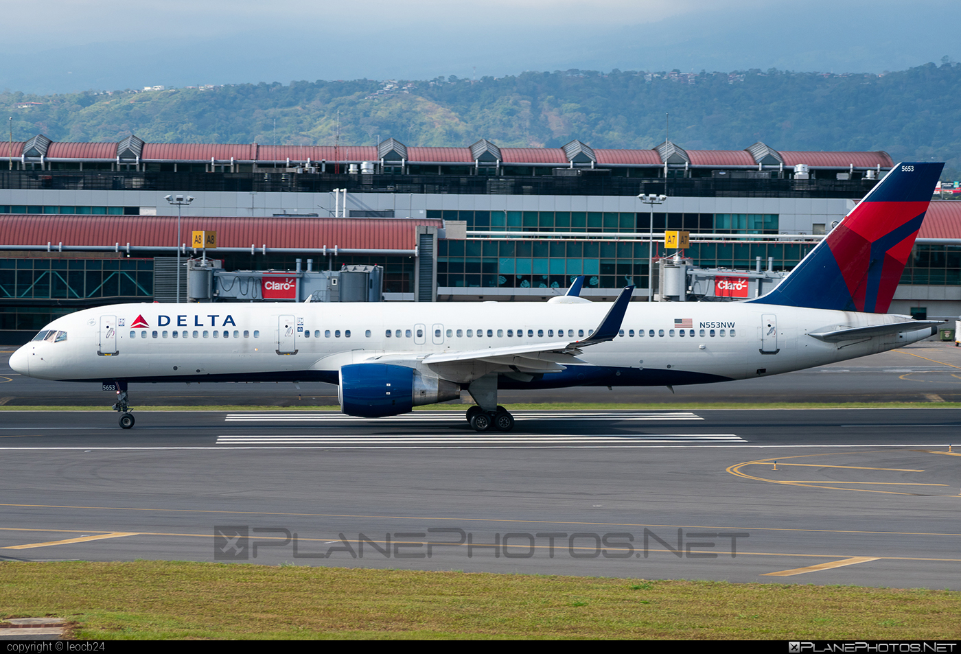 Boeing 757-200 - N553NW operated by Delta Air Lines #b757 #boeing #boeing757 #deltaairlines