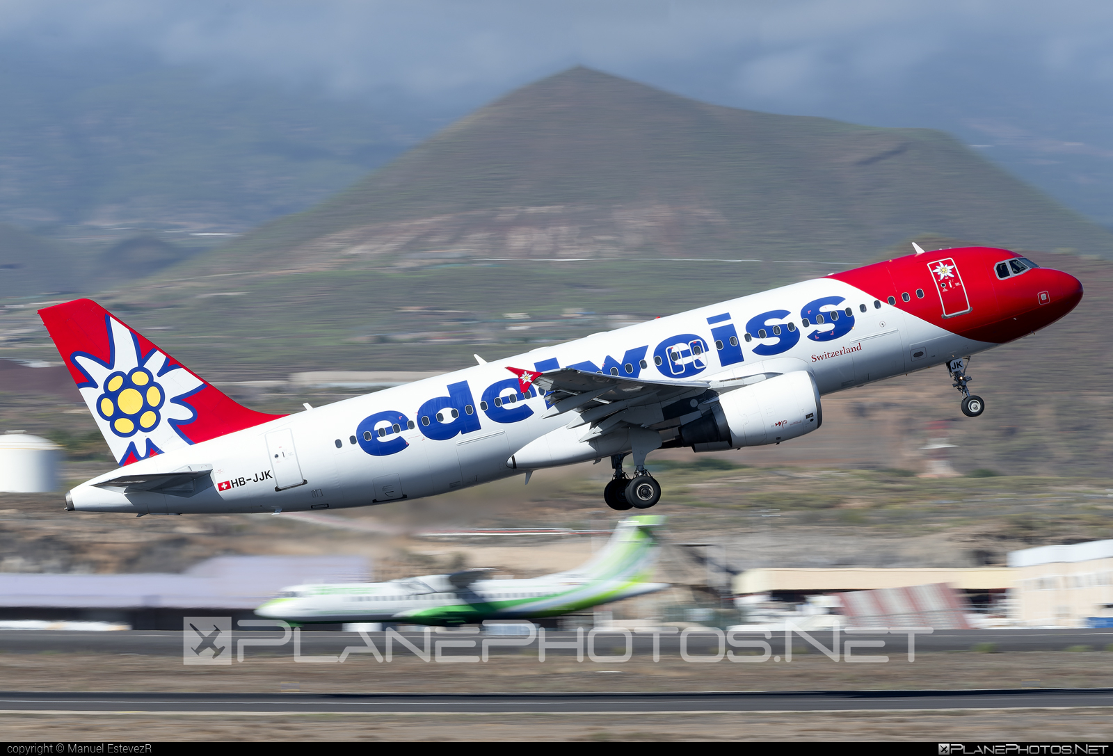 Airbus A320-214 - HB-JJK operated by Edelweiss Air #EdelweissAir #a320 #a320family #airbus #airbus320