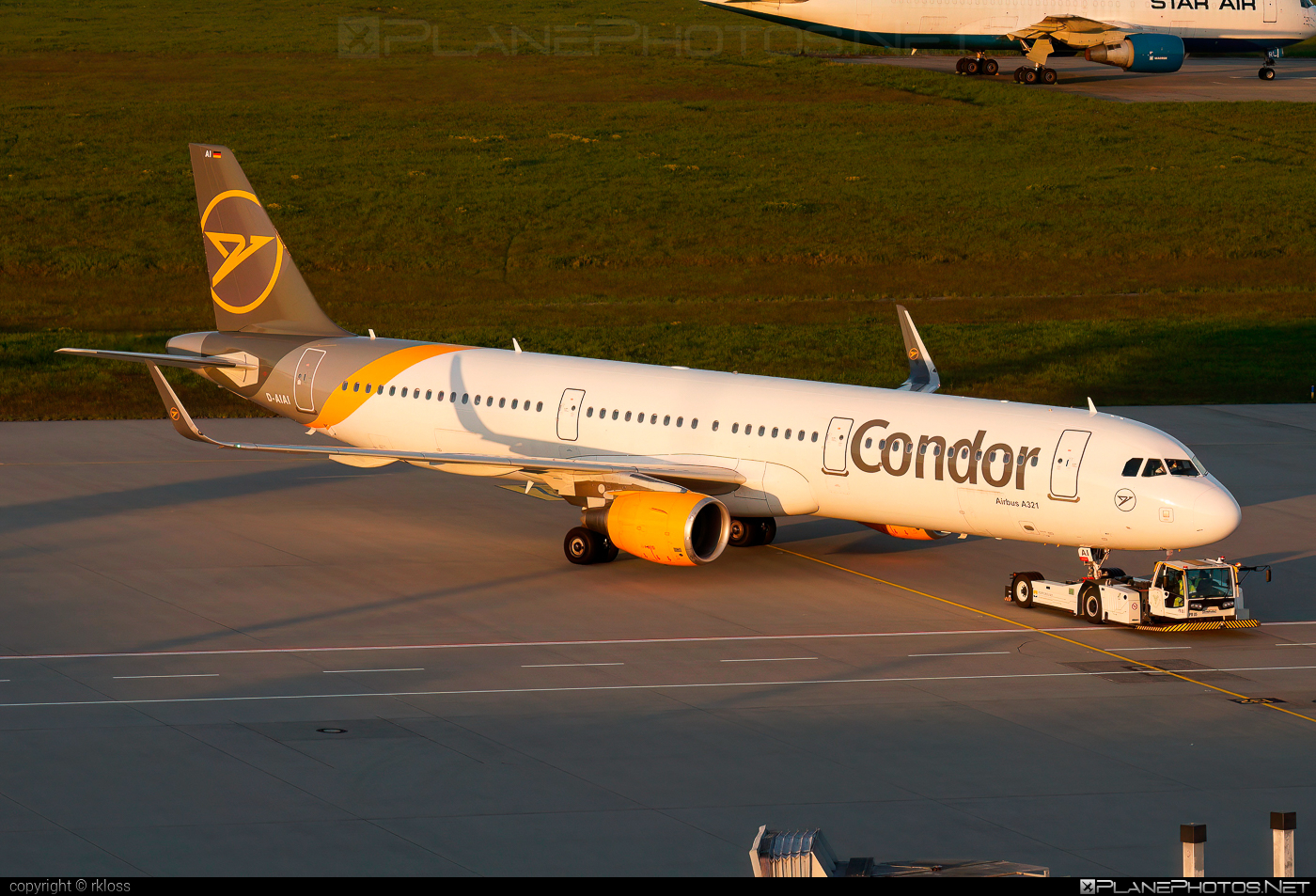 Airbus A321-211 - D-AIAI operated by Condor #a320family #a321 #airbus #airbus321 #condor #condorAirlines