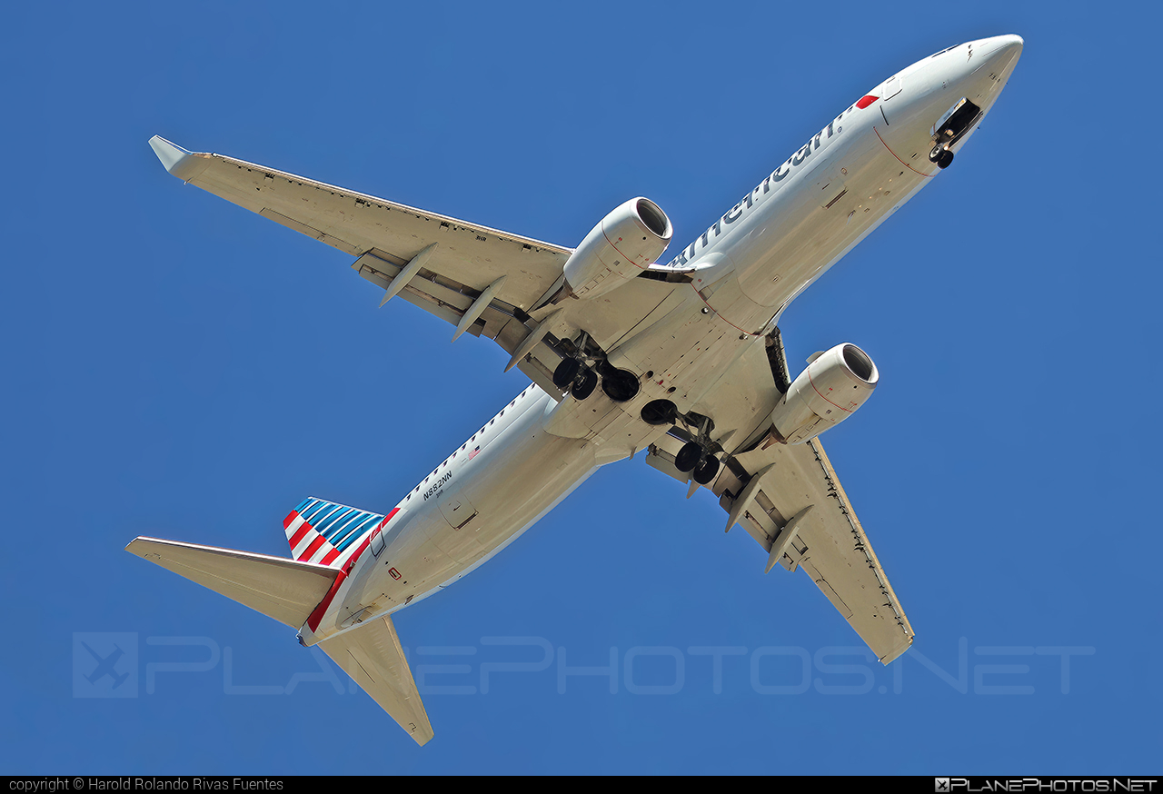 Boeing 737-800 - N882NN operated by American Airlines #americanairlines #b737 #b737nextgen #b737ng #boeing #boeing737
