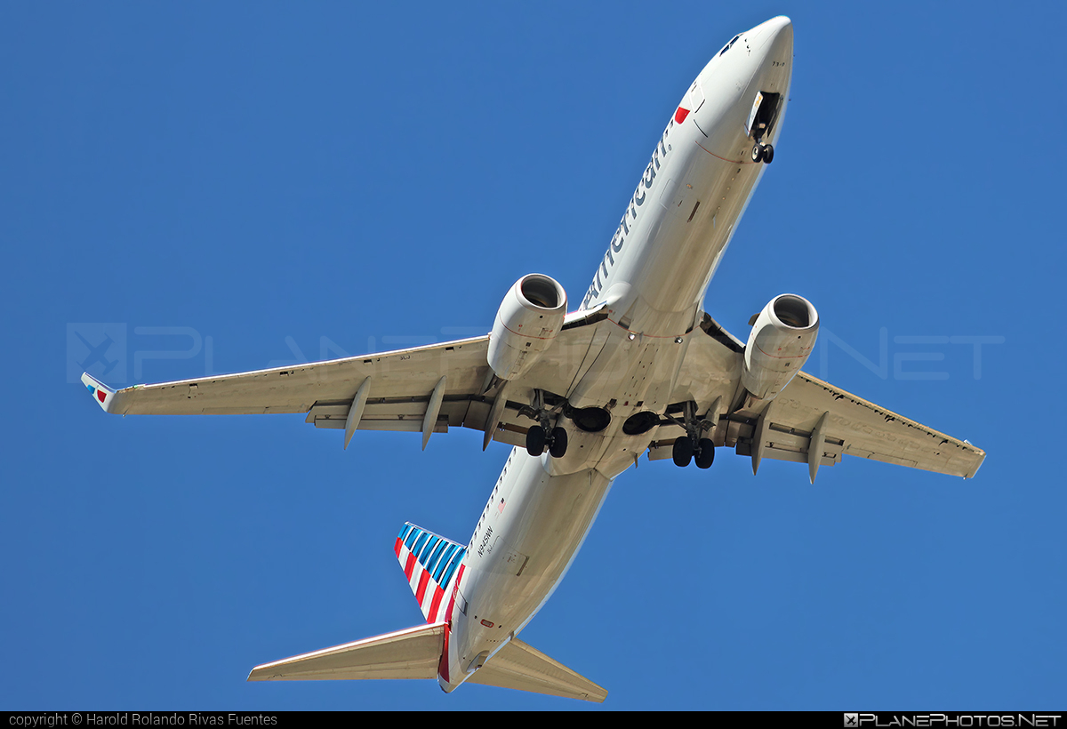 Boeing 737-800 - N945NN operated by American Airlines #americanairlines #b737 #b737nextgen #b737ng #boeing #boeing737