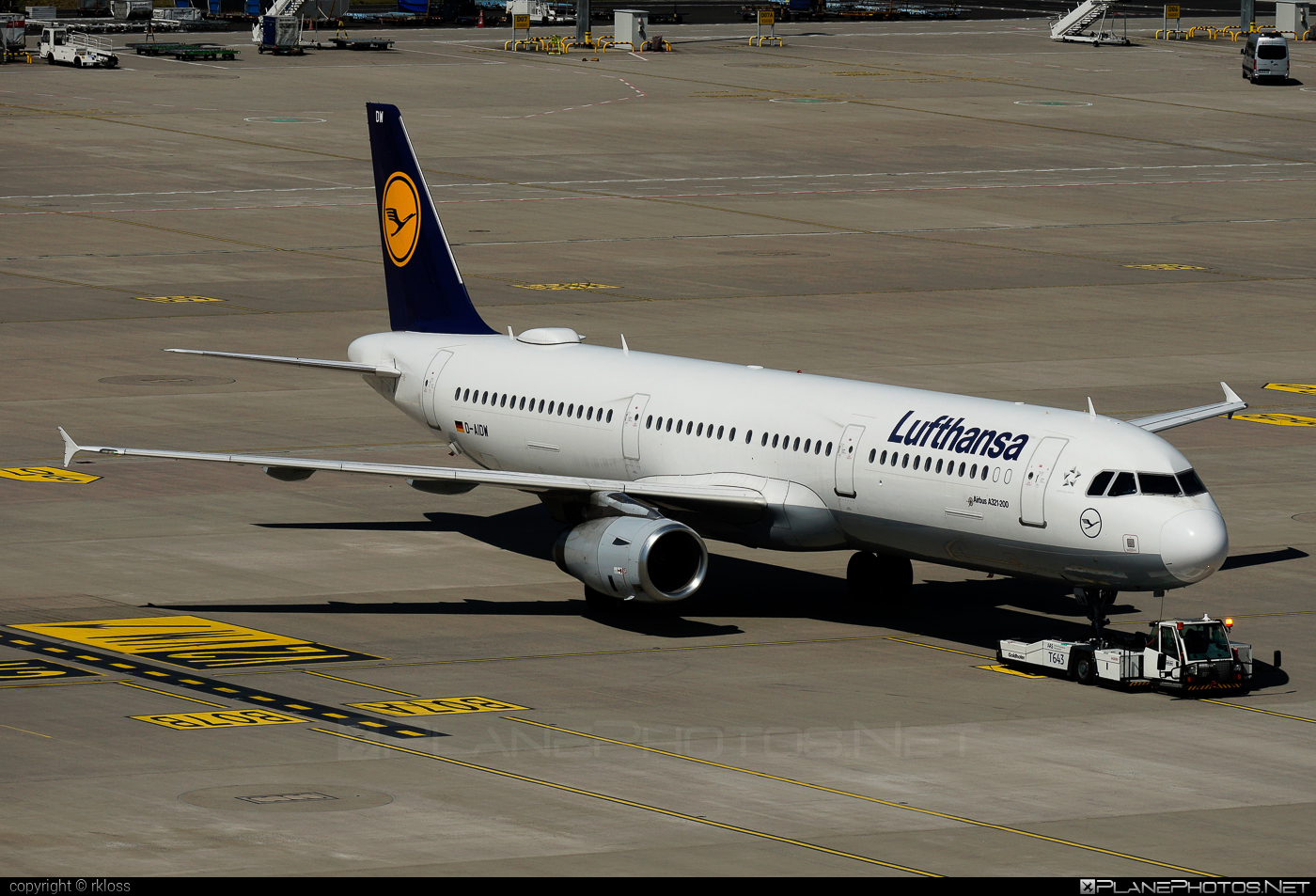 Airbus A321-231 - D-AIDW operated by Lufthansa #a320family #a321 #airbus #airbus321 #lufthansa