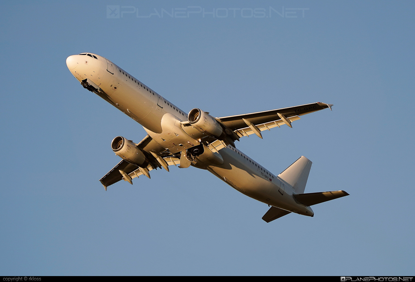 Airbus A321-231 - TC-GPC operated by BBN Airlines #a320family #a321 #airbus #airbus321 #bbnAirlines