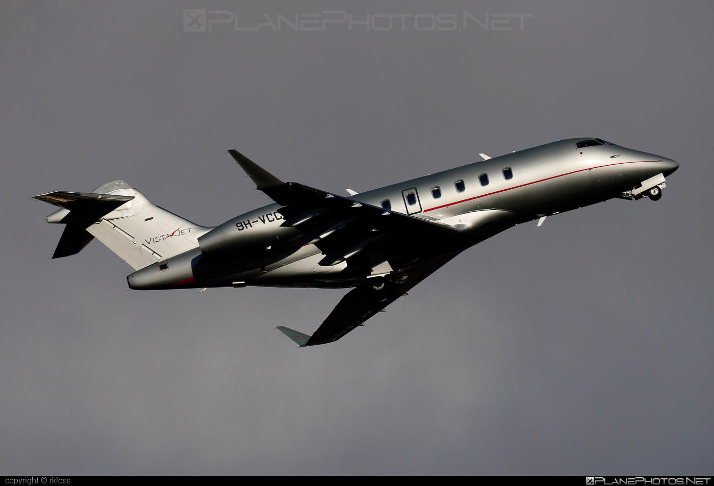 Bombardier Challenger 350 (BD-100-1A10) - 9H-VCC operated by VistaJet #bd1001a10 #bombardier #challenger350 #vistajet