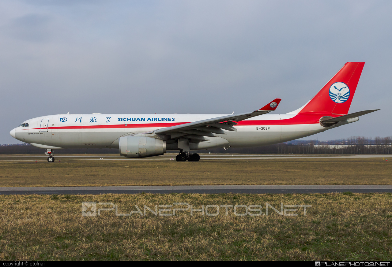 Airbus A330-202 - B-308P operated by Sichuan Airlines #a330 #a330family #airbus #airbus330
