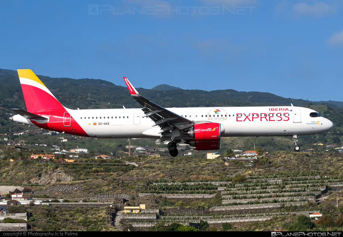 Airbus A321-251NX - EC-OAS operated by Iberia Express #a320family #a321 #a321neo #airbus #airbus321 #airbus321lr #iberia #iberiaexpress