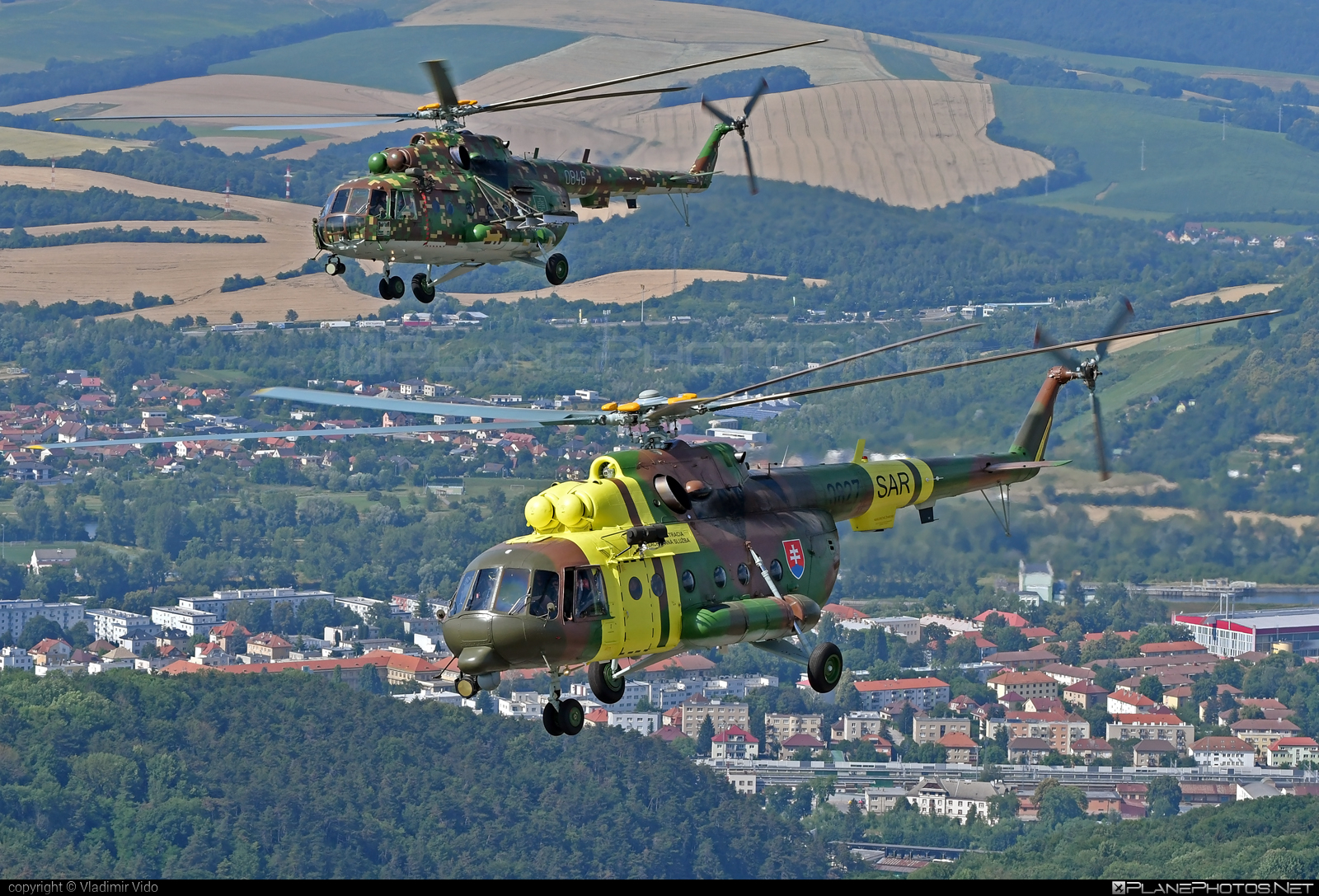 Mil Mi-17LPZS - 0827 operated by Vzdušné sily OS SR (Slovak Air Force) #mi17 #mi17lpzs #mil #milhelicopters #milmi17 #milmi17lpzs #slovakairforce #vzdusnesilyossr