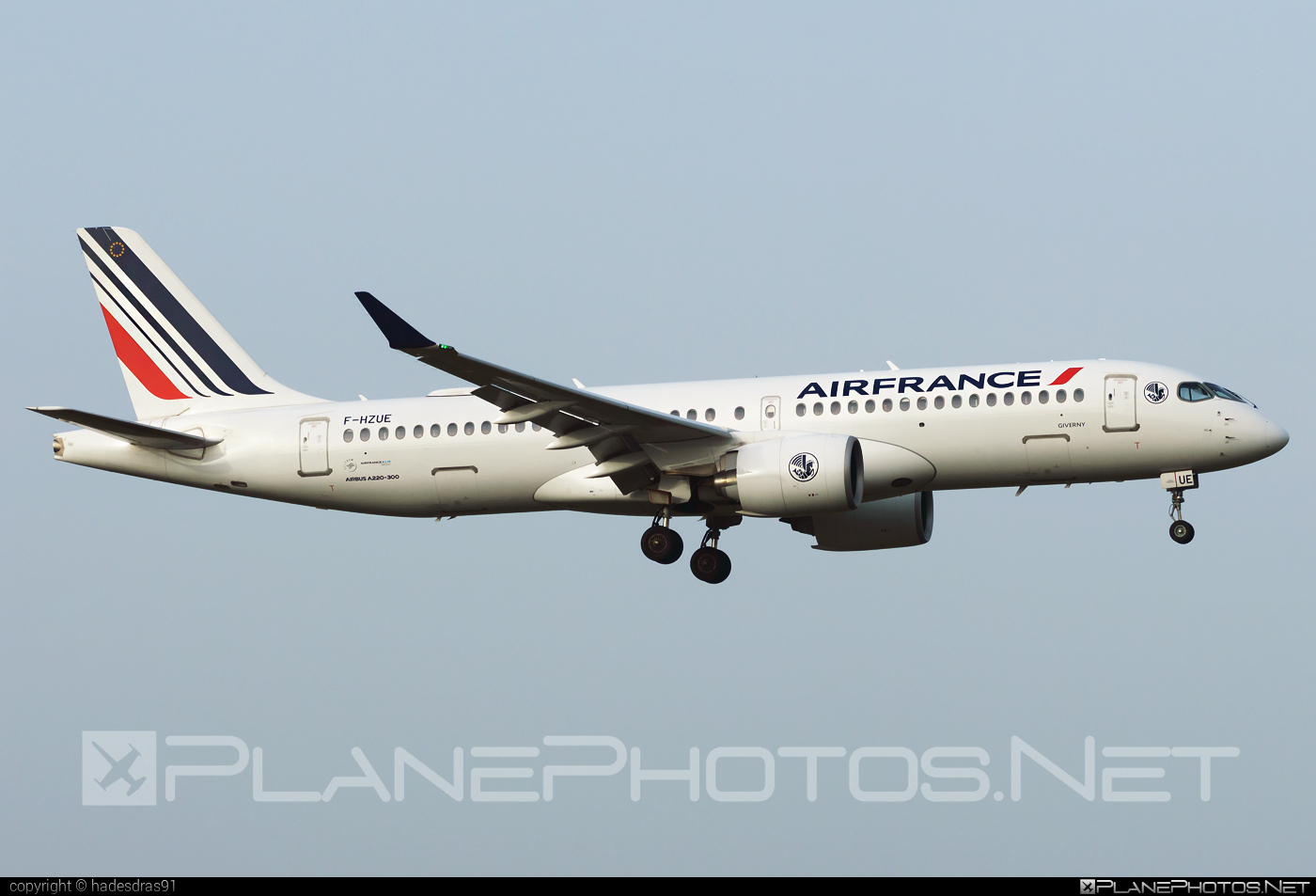 Airbus A220-300 - F-HZUE operated by Air France #a220300 #a220family #airbus #airfrance #cs300 #cseries #cseries300