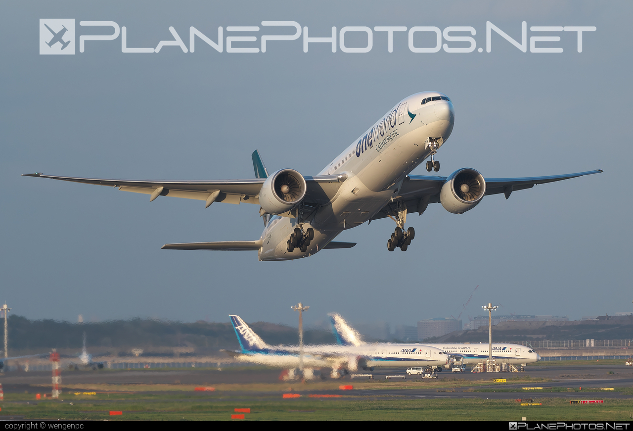 B-KQM - Boeing 777-300ER operated by Cathay Pacific Airways taken