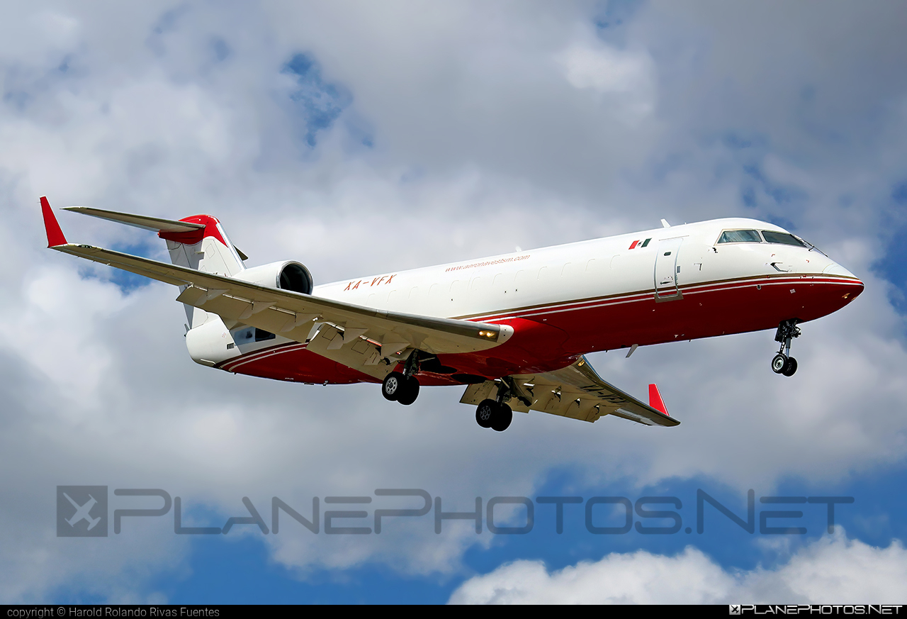 レッドサンダー(RR) XA-VFX - Bombardier CRJ200PF operated by Aeronaves TSM taken by