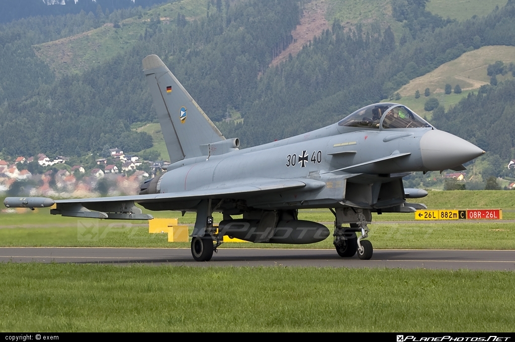 Eurofighter Typhoon S - 30+40 operated by Luftwaffe (German Air Force) #GermanAirForce #airpower #airpower2009 #ef2000 #eurofighter #eurofightertyphoon #luftwaffe #typhoon #typhoons