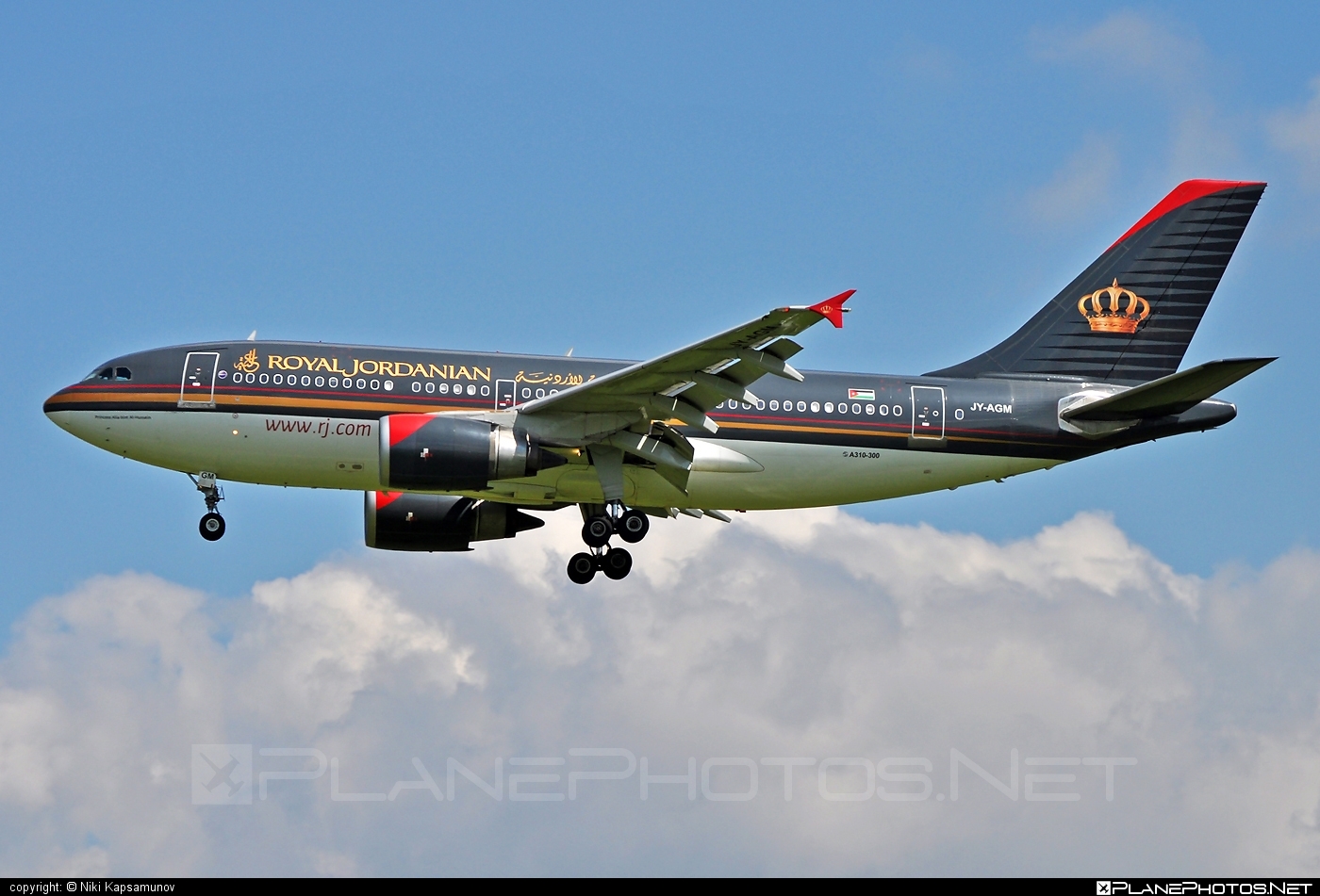 Airbus A310-304 - JY-AGM operated by Royal Jordanian #a310 #airbus #airbus310