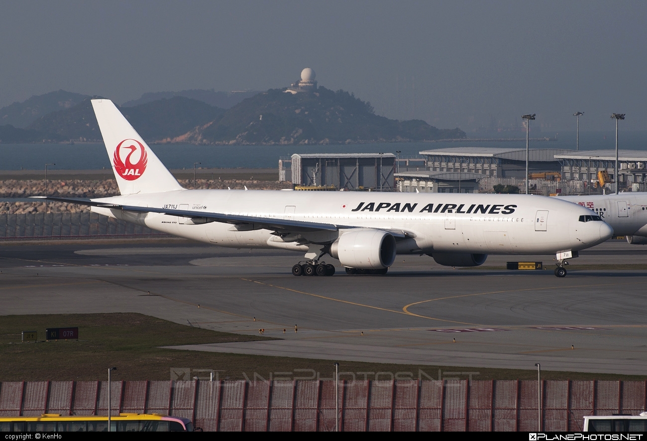 Boeing 777-200ER - JA711J operated by Japan Airlines (JAL) #b777 #b777er #boeing #boeing777 #tripleseven