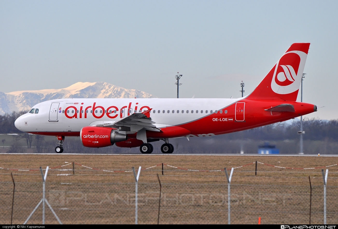Airbus A319-112 - OE-LOE operated by Air Berlin #a319 #a320family #airberlin #airbus #airbus319