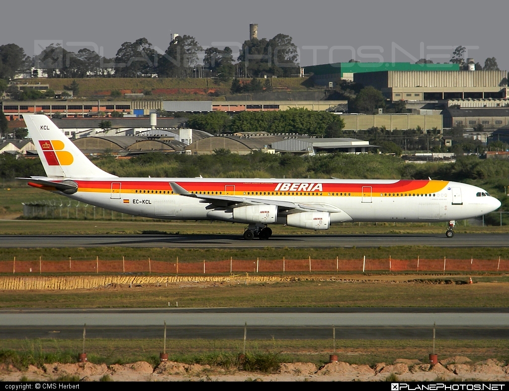 Airbus A340-311 - EC-KCL operated by Iberia #a340 #a340family #airbus #airbus340 #iberia