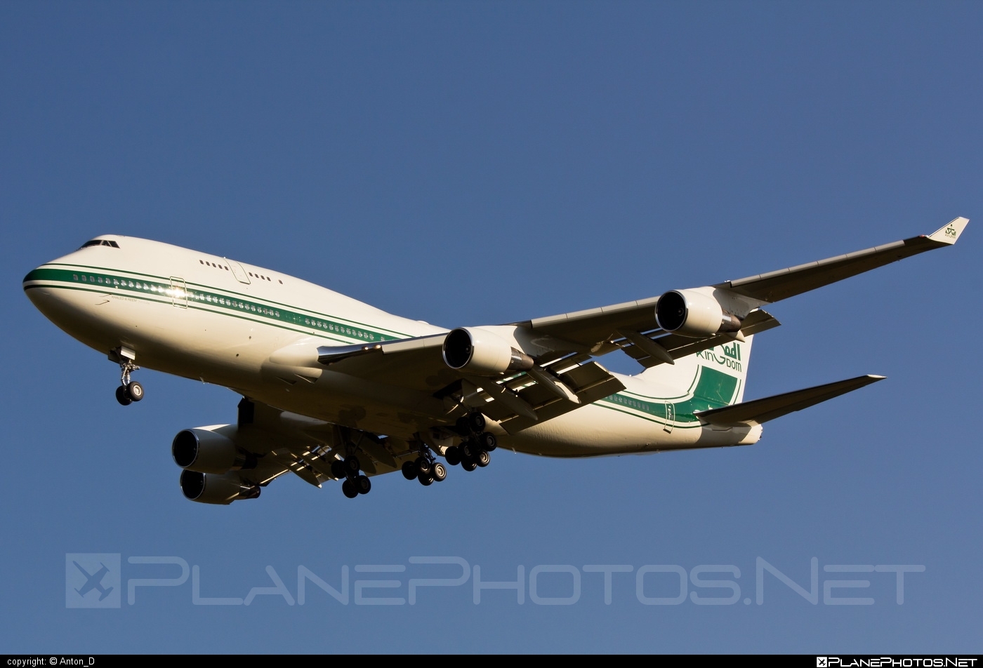 Boeing 747-400 - HZ-WBT7 operated by Kingdom Holding Company #b747 #boeing #boeing747 #jumbo