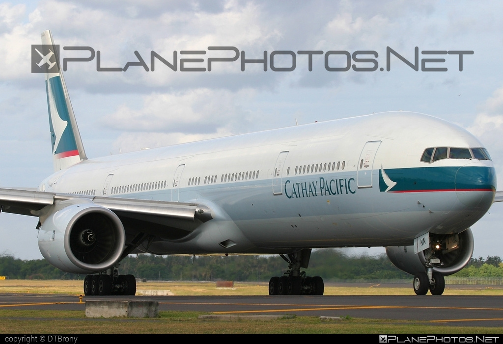 Boeing 777-300 - B-HNN operated by Cathay Pacific Airways #b777 #boeing #boeing777 #cathaypacific #cathaypacificairways #tripleseven