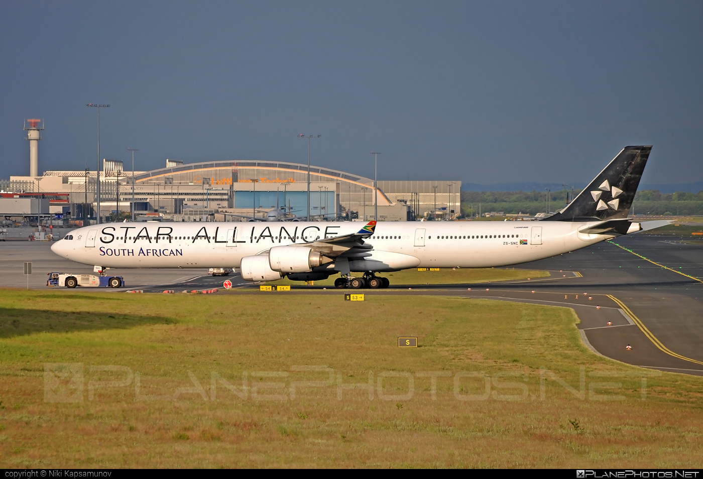 Airbus A340-642 - ZS-SNC operated by South African Airways #a340 #a340family #airbus #airbus340 #staralliance