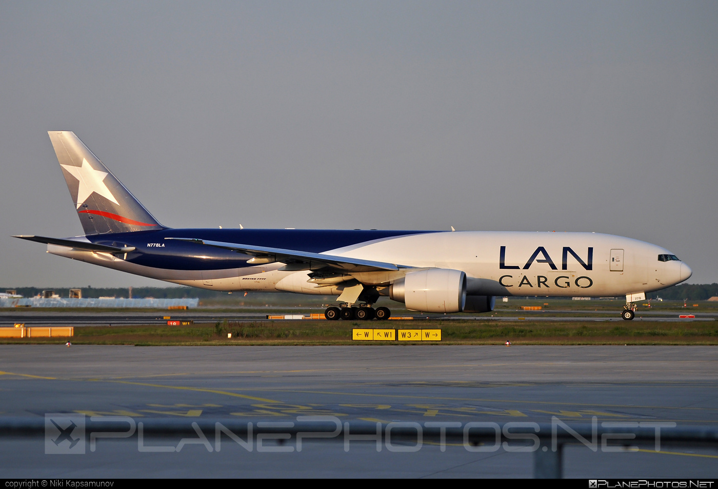 Boeing 777F - N778LA operated by LAN Cargo #b777 #b777f #b777freighter #boeing #boeing777 #tripleseven