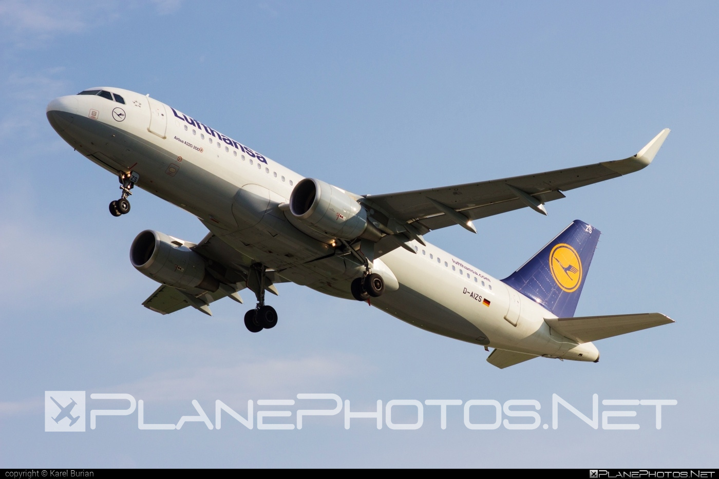 Airbus A320-214 - D-AIZS operated by Lufthansa #a320 #a320family #airbus #airbus320 #lufthansa