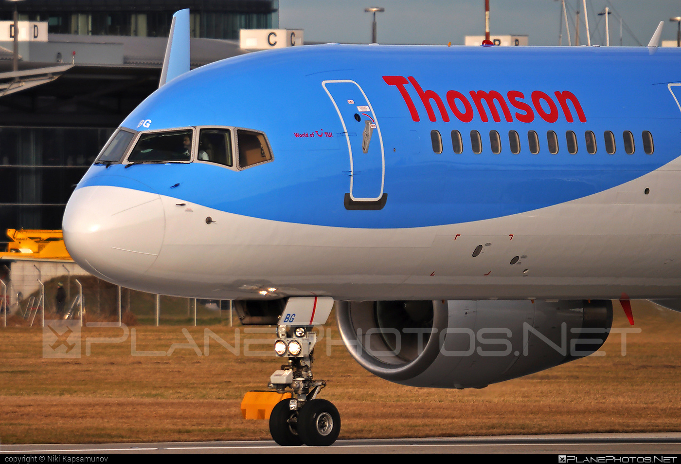 Boeing 757-200 - G-OOBG operated by Thomson Airways #b757 #boeing #boeing757