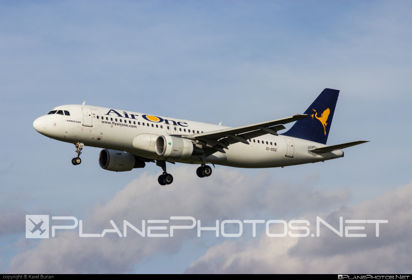 Airbus A320-216 - EI-DSZ operated by Air One #a320 #a320family #airbus #airbus320