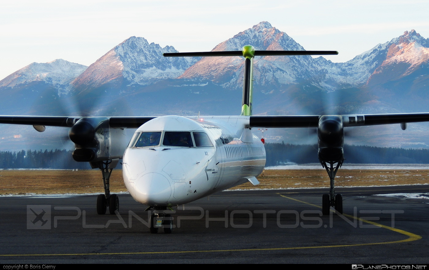 Bombardier DHC-8-Q402 Dash 8 - YL-BAX operated by Air Baltic #airbaltic #bombardier #dash8 #dhc8 #dhc8q402