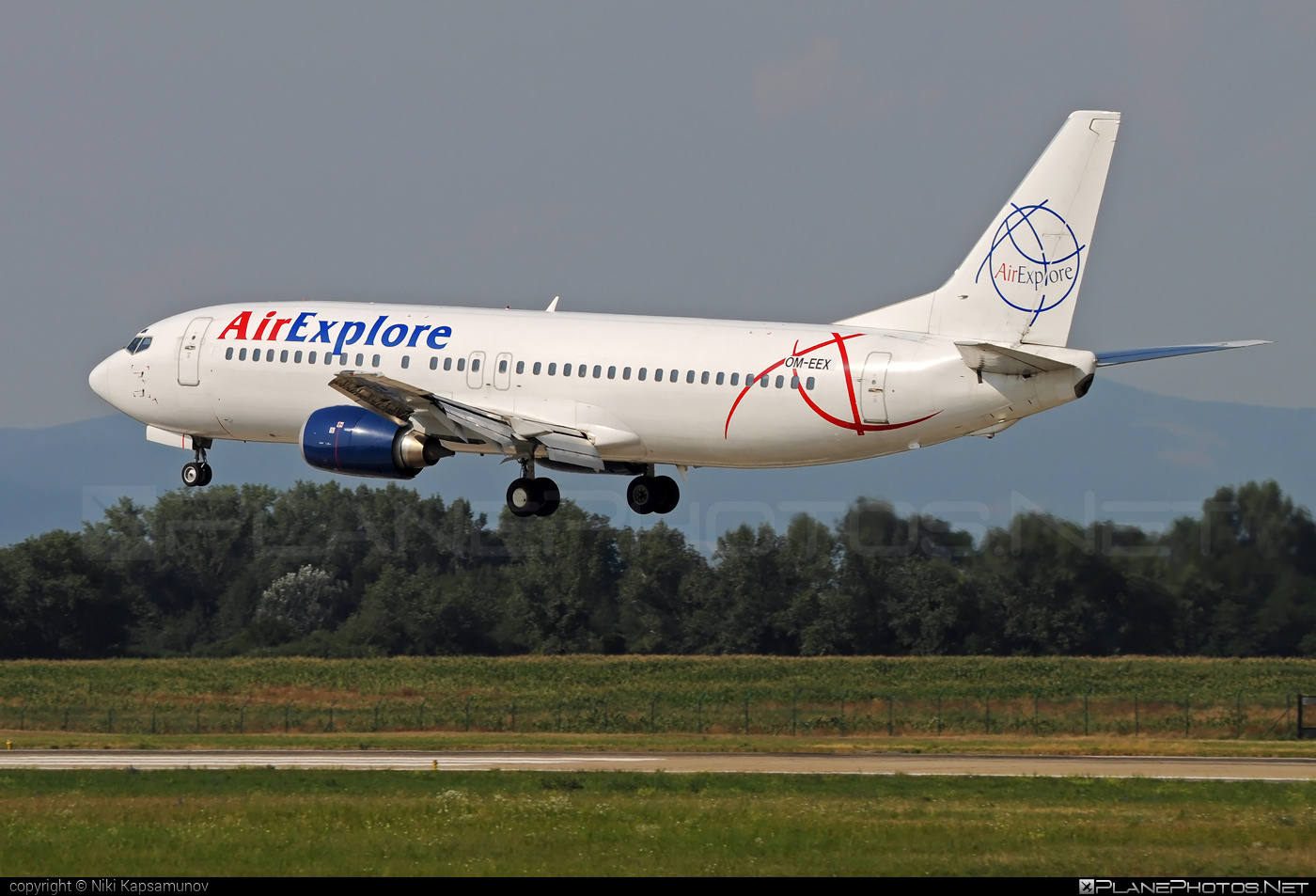 OM-EEX - Boeing 737-400 operated by AirExplore taken by Niki Kapsamunov