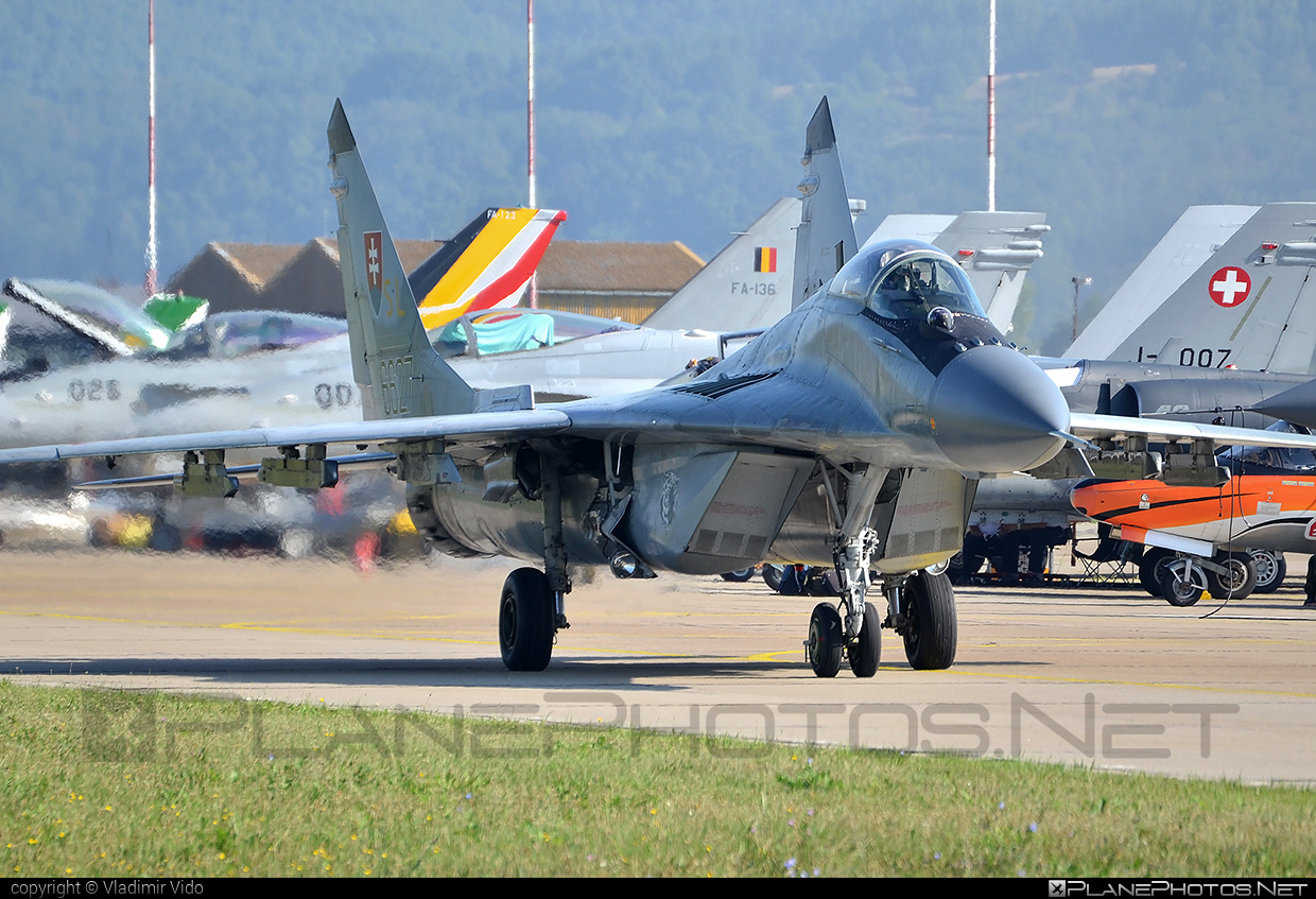 Mikoyan-Gurevich MiG-29AS - 6627 operated by Vzdušné sily OS SR (Slovak Air Force) #mig #mig29 #mig29as #mikoyangurevich #slovakairforce #vzdusnesilyossr