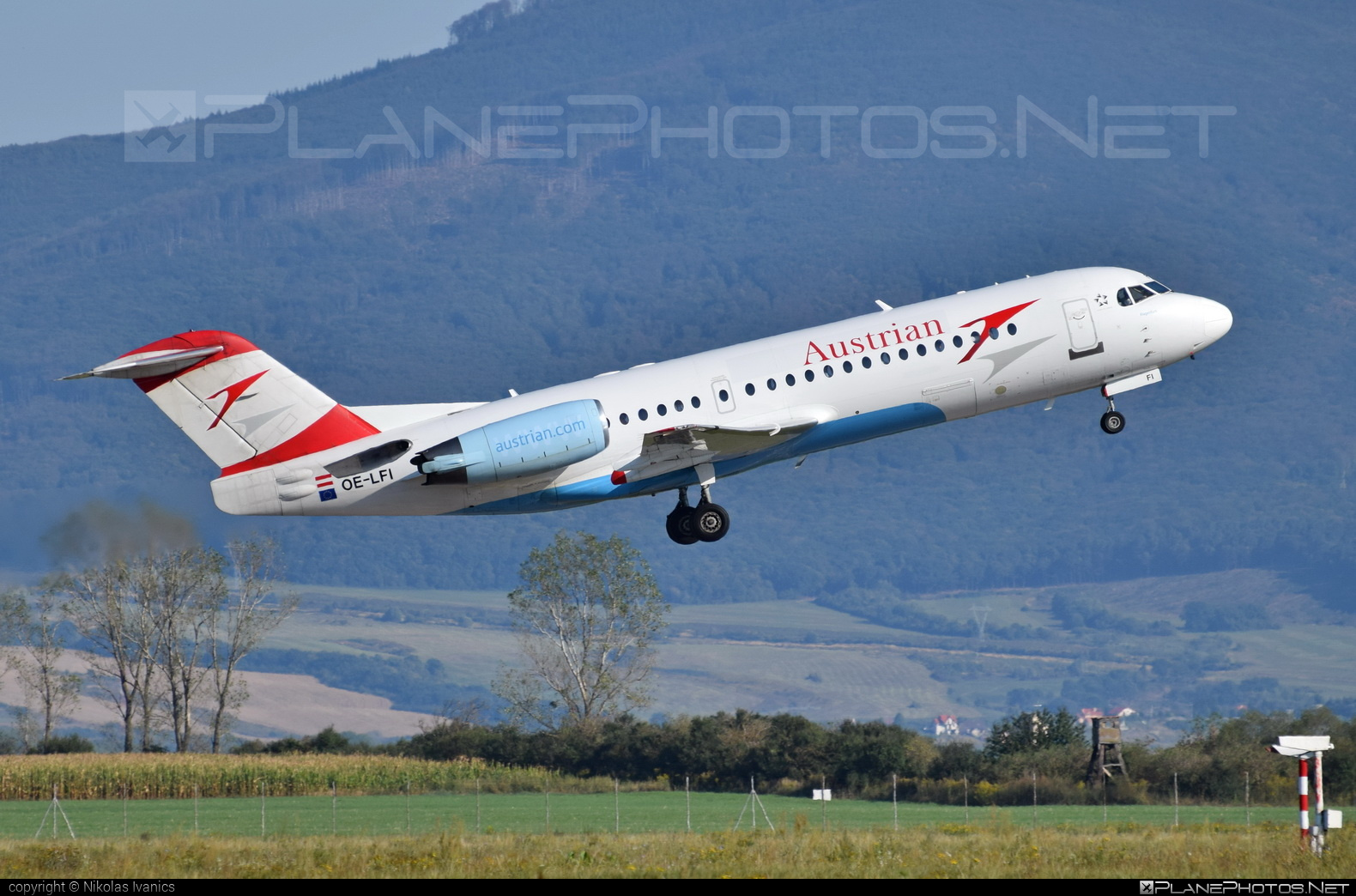 Fokker 70 - OE-LFI operated by Austrian Airlines #austrian #austrianAirlines #fokker #fokker70
