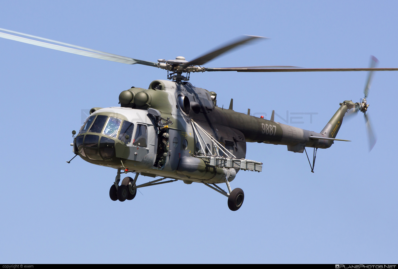 Mil Mi-171Sh - 9887 operated by Vzdušné síly AČR (Czech Air Force) #czechairforce #mi171 #mi171sh #mil #mil171 #milhelicopters #vzdusnesilyacr