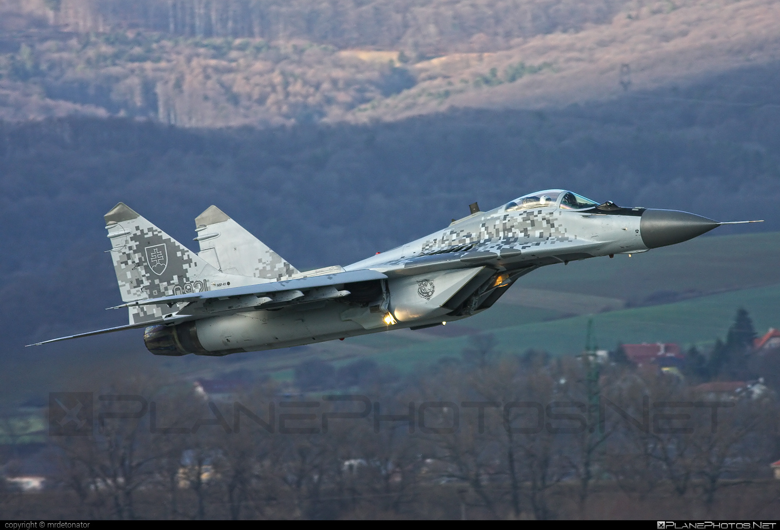 Mikoyan-Gurevich MiG-29AS - 0921 operated by Vzdušné sily OS SR (Slovak Air Force) #mig #mig29 #mig29as #mikoyangurevich #slovakairforce #vzdusnesilyossr