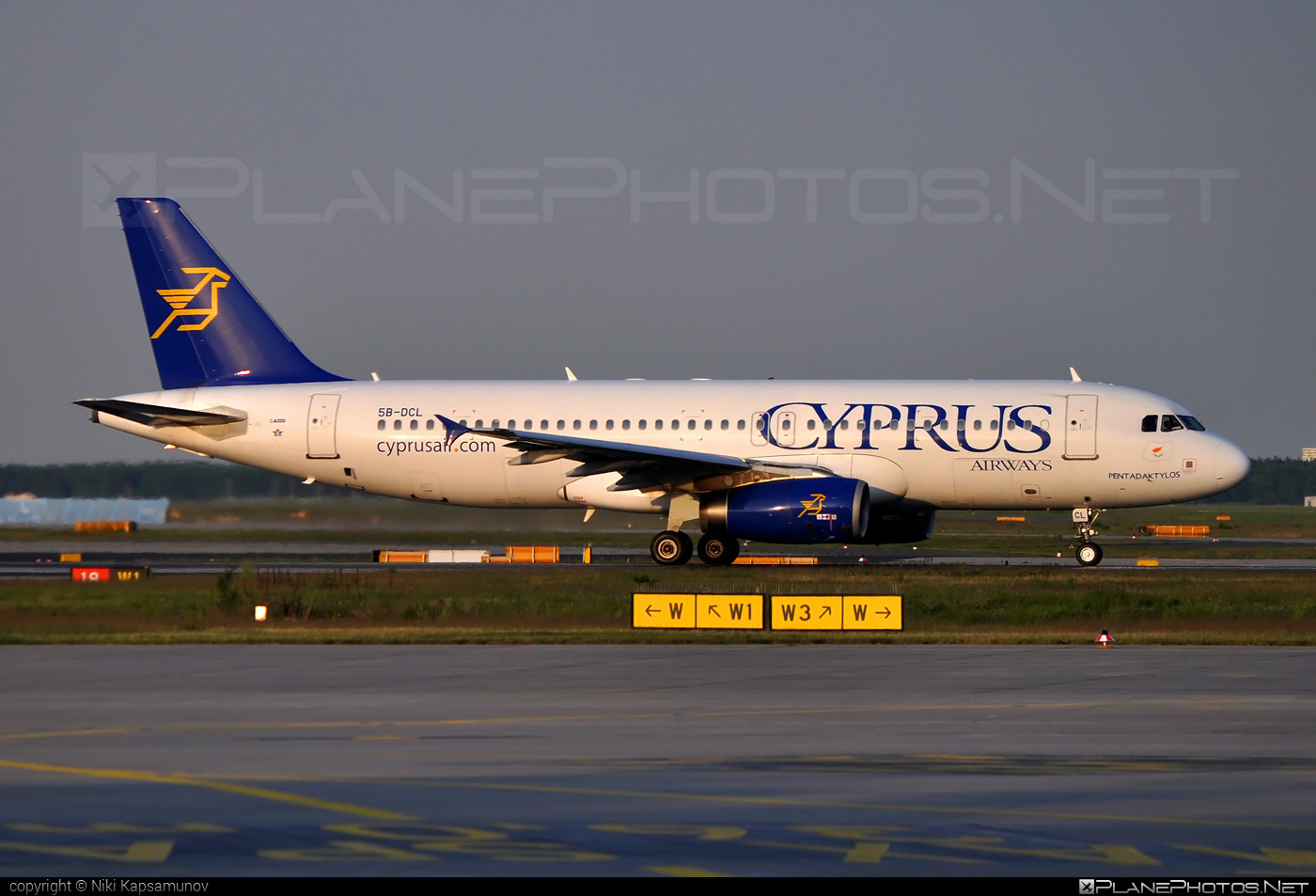 Airbus A320-232 - 5B-DCL operated by Cyprus Airways #CyprusAirways #a320 #a320family #airbus #airbus320