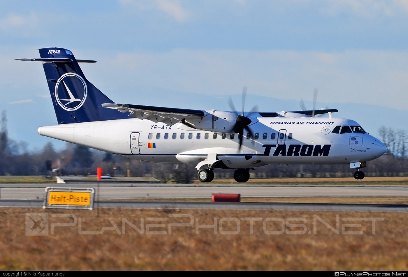 ATR 42-500 - YR-ATA operated by Tarom #atr #atr42 #atr42500