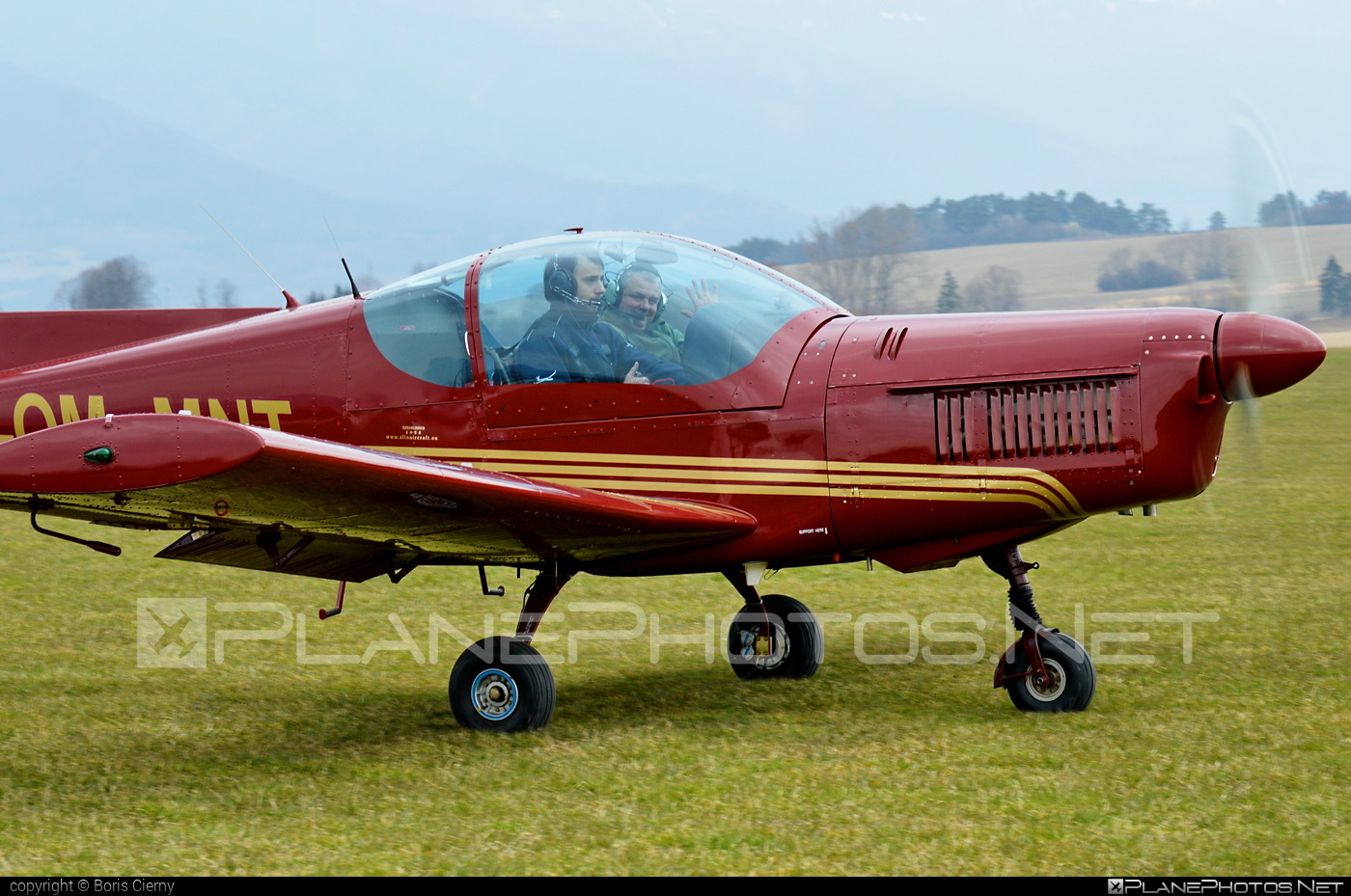 Zlin Z-142 - OM-MNT operated by Slovenský národný aeroklub (Slovak National Aeroclub) #z142 #zlin #zlin142