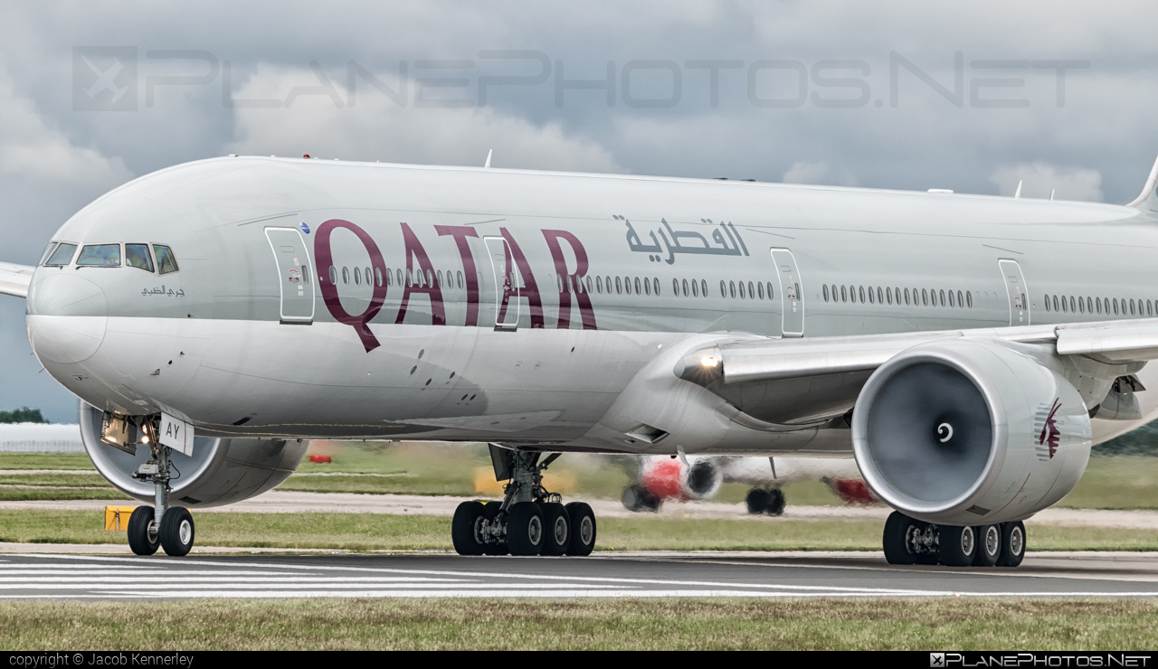 Boeing 777-300ER - A7-BAY operated by Qatar Airways #b777 #b777er #boeing #boeing777 #qatarairways #tripleseven