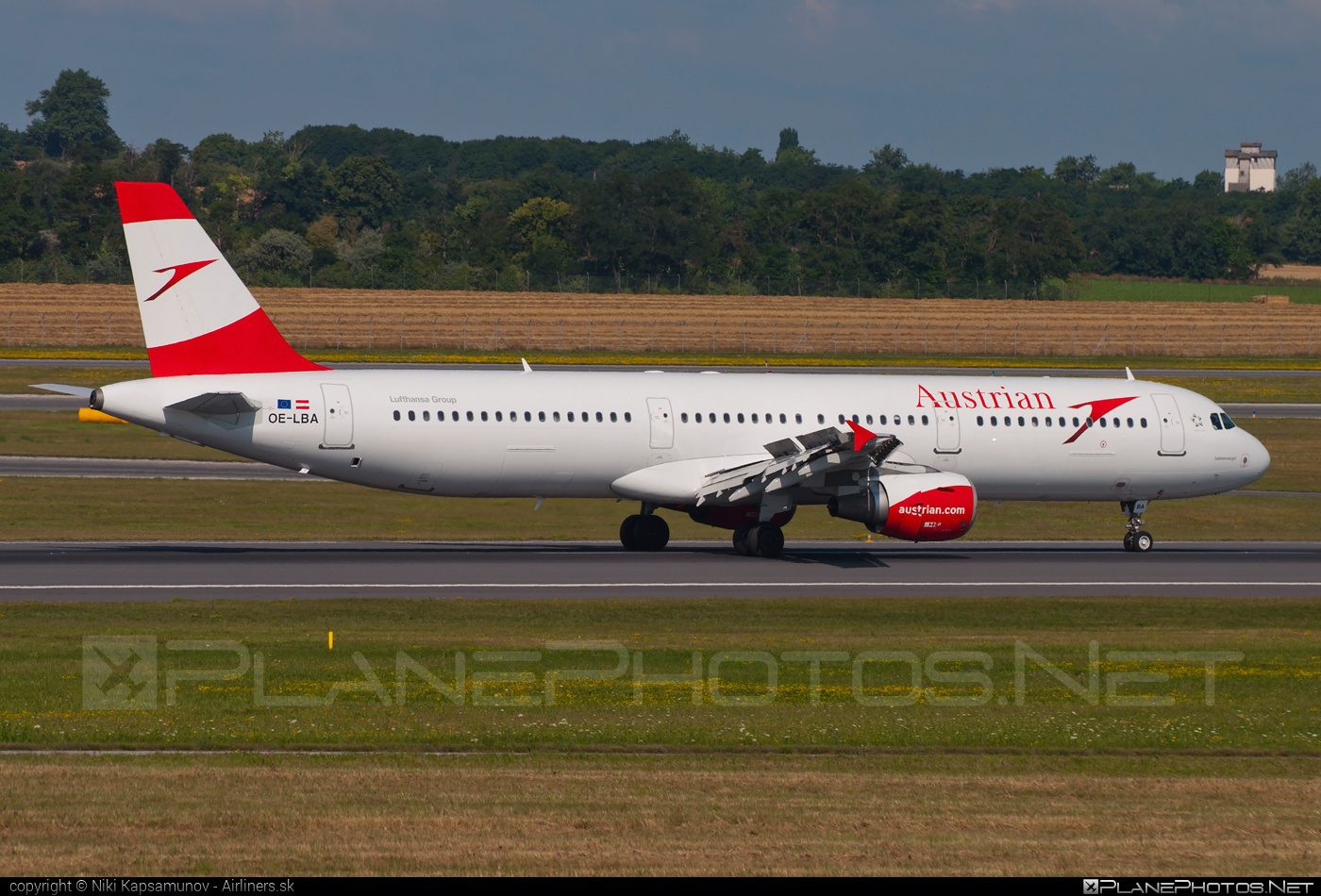 Airbus A321-111 - OE-LBA operated by Austrian Airlines #a320family #a321 #airbus #airbus321 #austrian #austrianAirlines