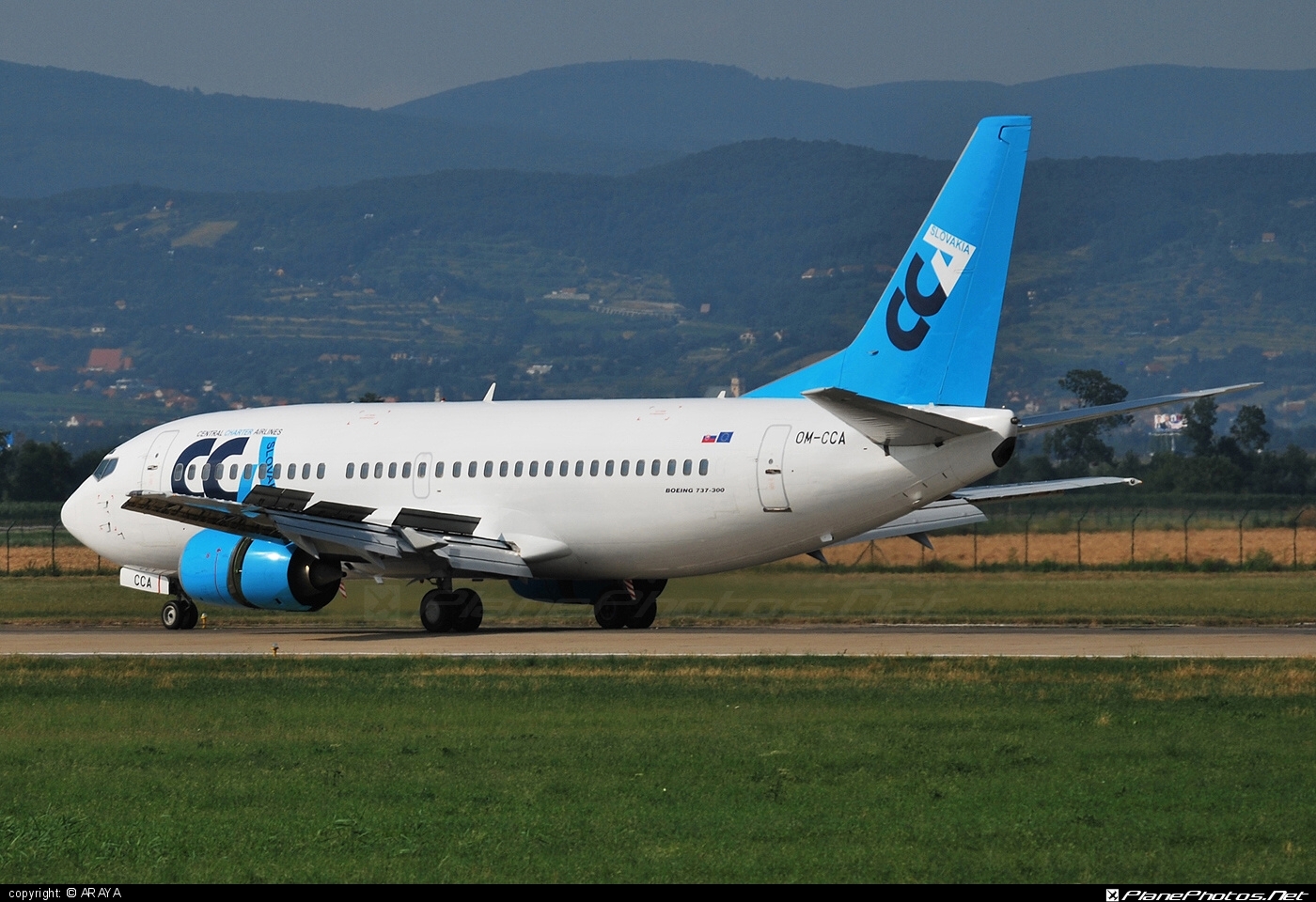 Boeing 737-300 - OM-CCA operated by Central Charter Airlines Slovakia #b737 #boeing #boeing737