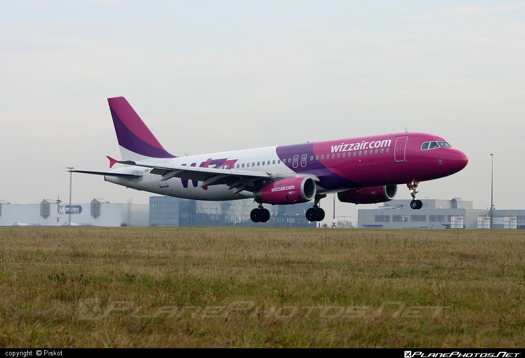 Airbus A320-232 - HA-LPL operated by Wizz Air #a320 #a320family #airbus #airbus320 #wizz #wizzair