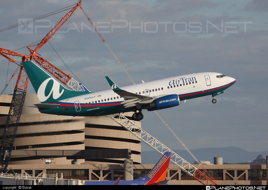 Boeing 737-700 - N309AT operated by airTran Airways #b737 #b737nextgen #b737ng #boeing #boeing737