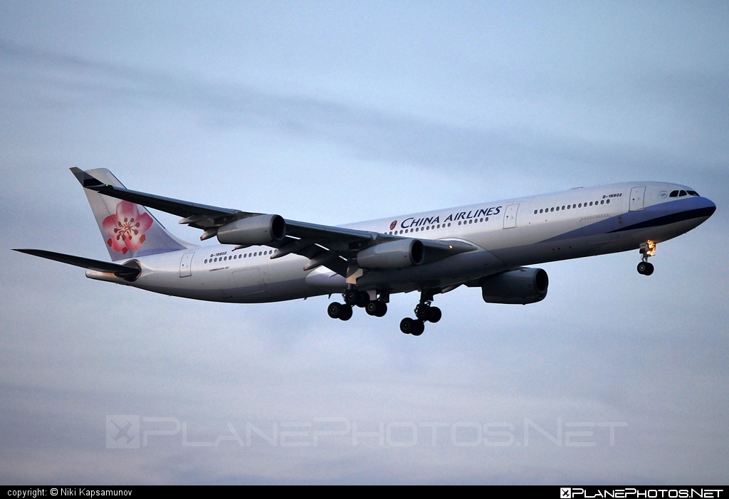 Airbus A340-313E - B-18802 operated by China Airlines #a340 #a340family #airbus #airbus340 #chinaairlines