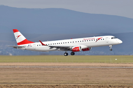 Embraer E195LR (ERJ-190-200LR) - OE-LWB operated by Austrian Airlines