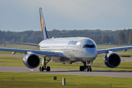 Airbus A350-941 - D-AIXA operated by Lufthansa