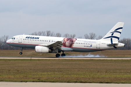 Airbus A320-232 - SX-DVV operated by Aegean Airlines