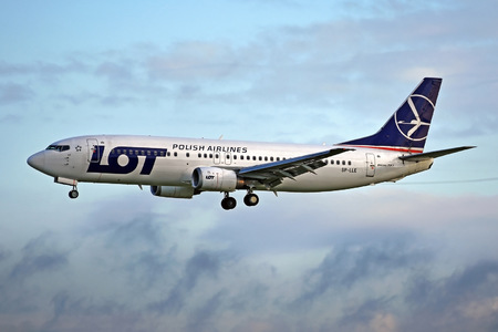 Boeing 737-400 - SP-LLE operated by LOT Polish Airlines