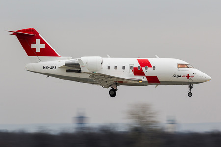 Bombardier Challenger 604 (CL-600-2B16) - HB-JRB operated by Swiss Air-Ambulance