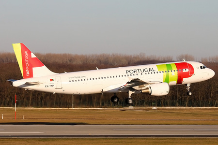 Airbus A320-214 - CS-TNH operated by TAP Portugal