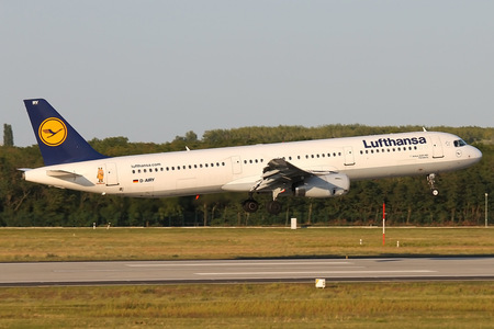Airbus A321-131 - D-AIRY operated by Lufthansa