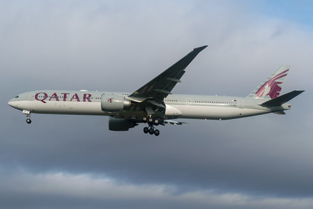 Boeing 777-300ER - A7-BEL operated by Qatar Airways